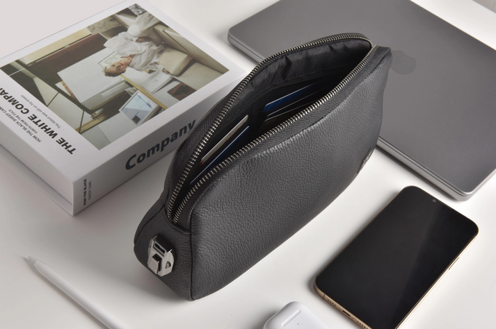 WiWU Alpha Clutch Bag avec Verrouillage à Code (Mécanique)